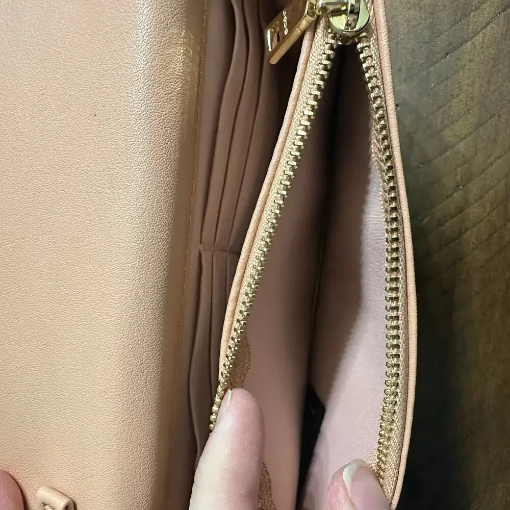 Bebe Los Angeles Blush Quilted Crossbody Chain Strap‎ Mini Bag